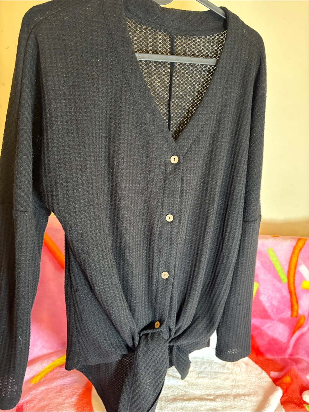 Women’s Black Button-Front Tie Hem Shirt